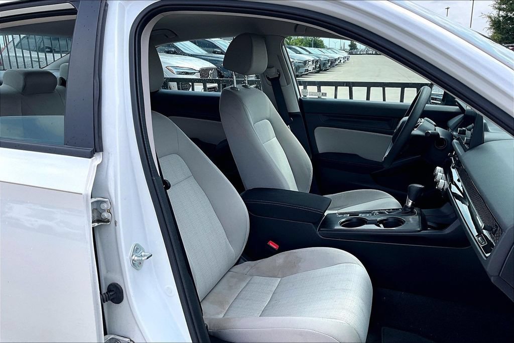 Used 2023 Honda Civic LX image 9
