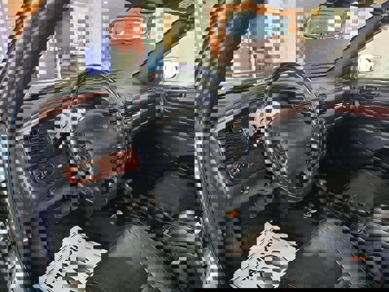 Used 2003 Chrysler Sebring Limited image 8