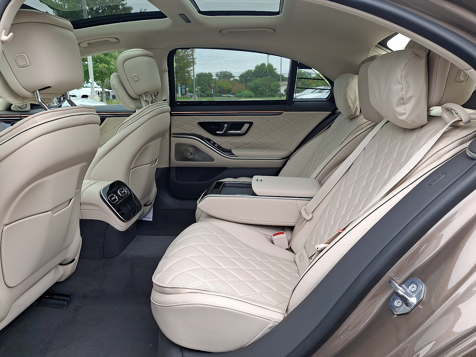 New 2027 Mercedes-Benz S 580 4MATIC Sedan image 6
