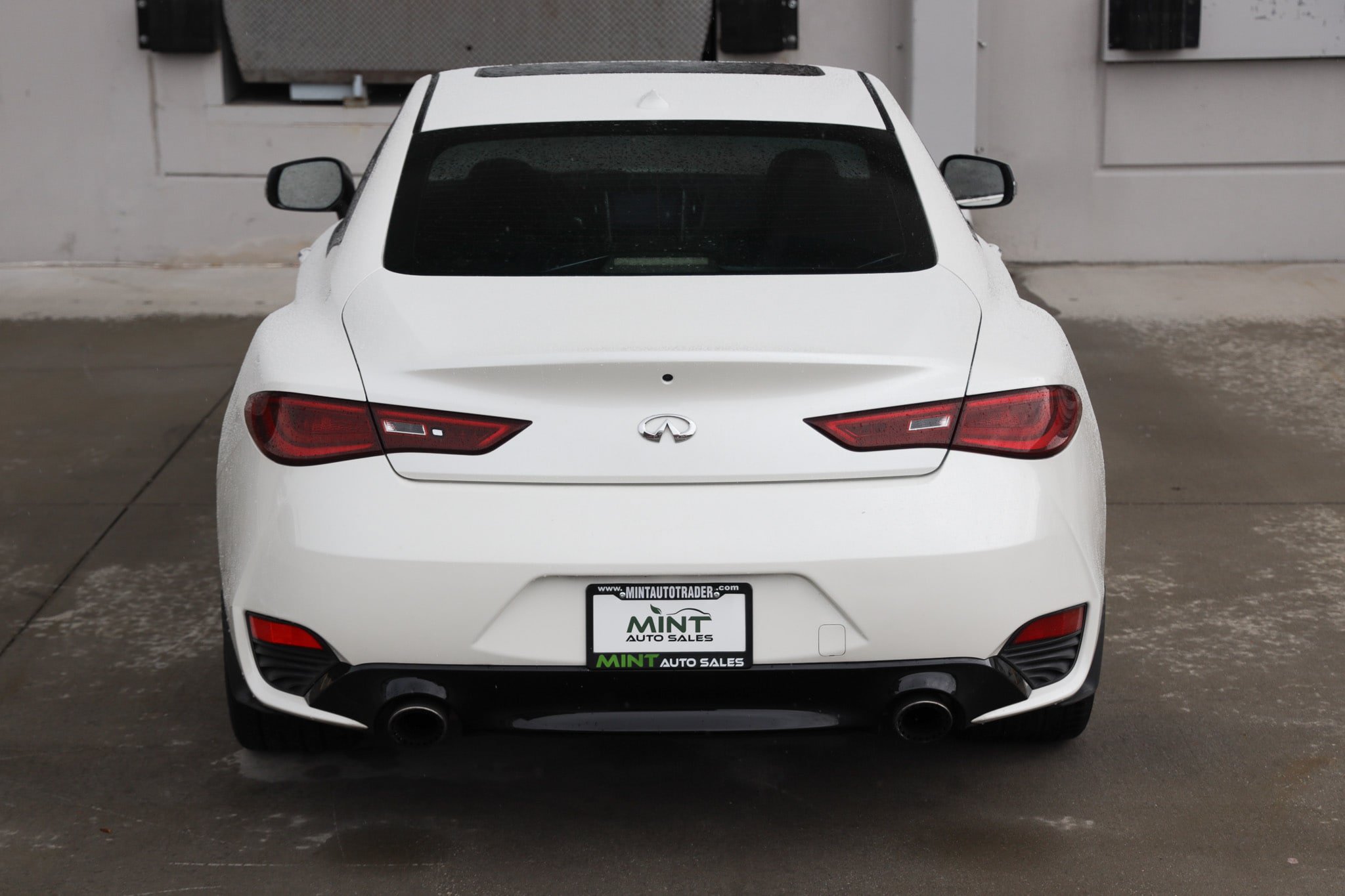 Used 2017 INFINITI Q60 Red Sport 400 RWD image 13