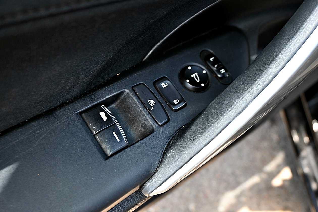 Used 2019 Honda Civic EX image 17