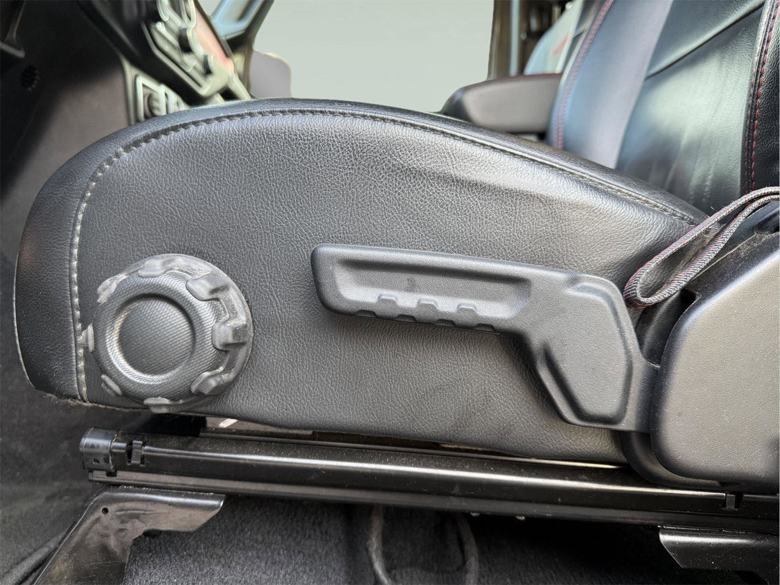 Used 2019 Jeep Wrangler Unlimited Rubicon image 10