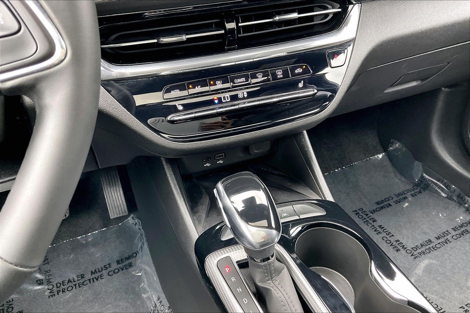 Used 2025 Buick Envista Avenir FWD image 39