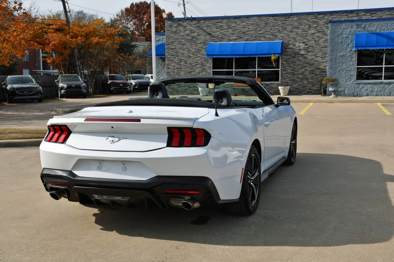 Used 2025 Ford Mustang Premium image 6