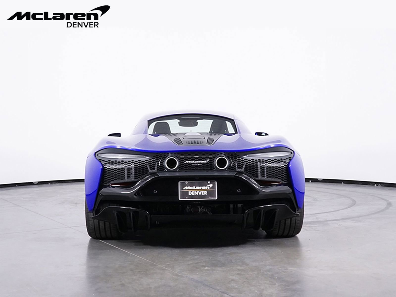 New 2025 McLaren Artura image 4