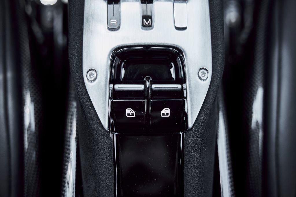 Used 2023 Ferrari 296 GTB RWD image 66