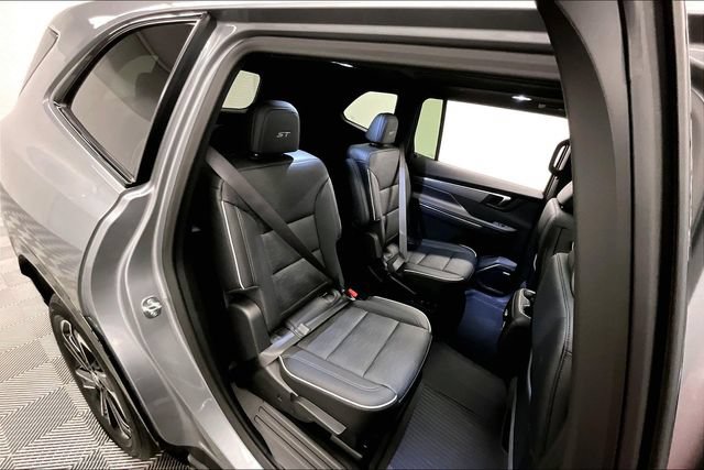 Used 2026 Buick Enclave Sport Touring w/ Power Package AWD/4WD image 26