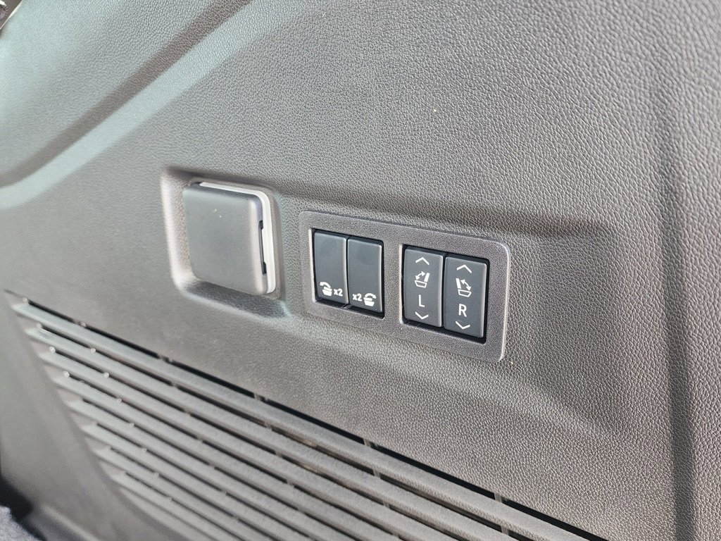 New 2026 GMC Yukon Elevation image 51