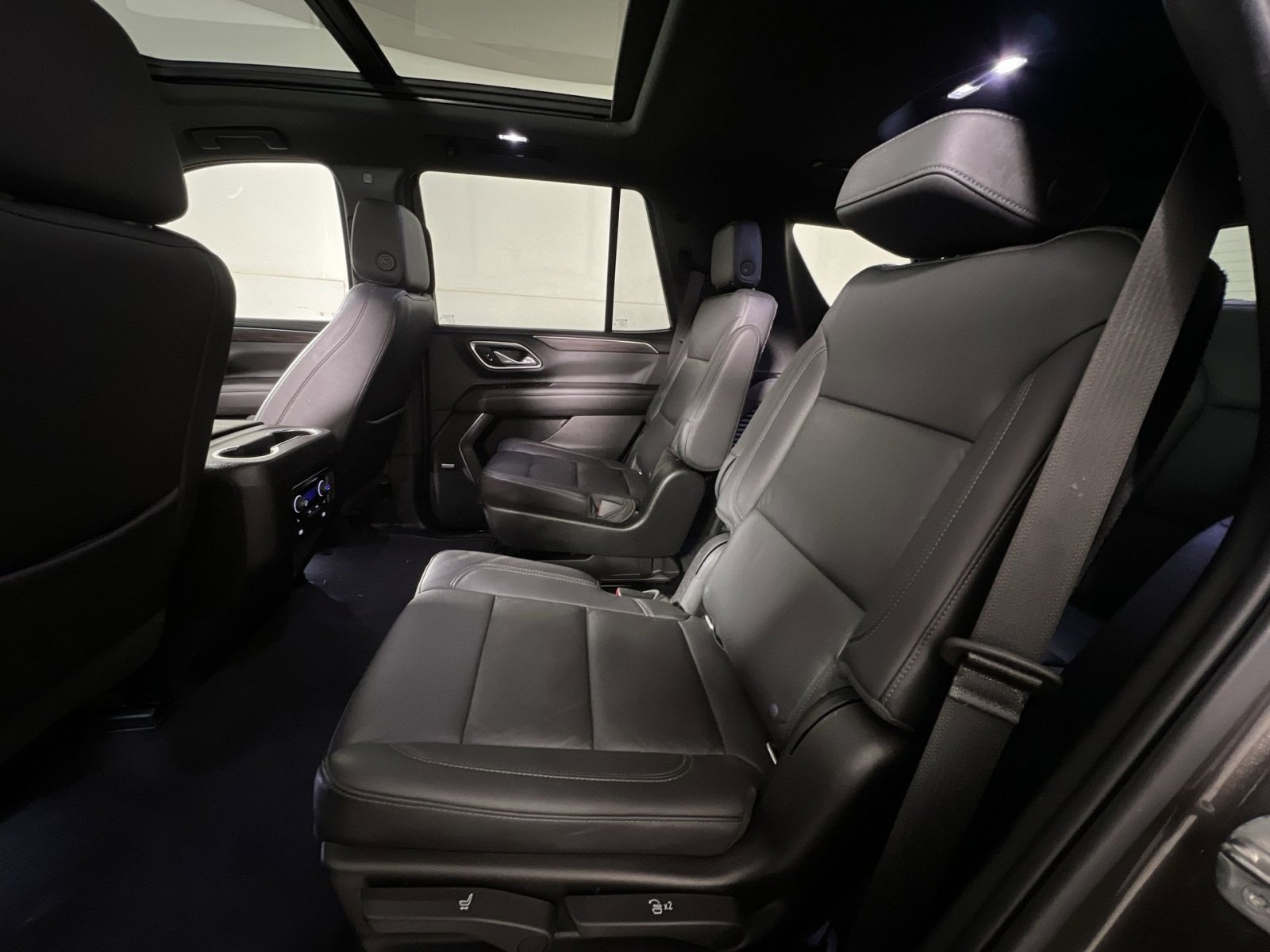 Used 2021 Chevrolet Tahoe LT w/ LT Signature Package image 23