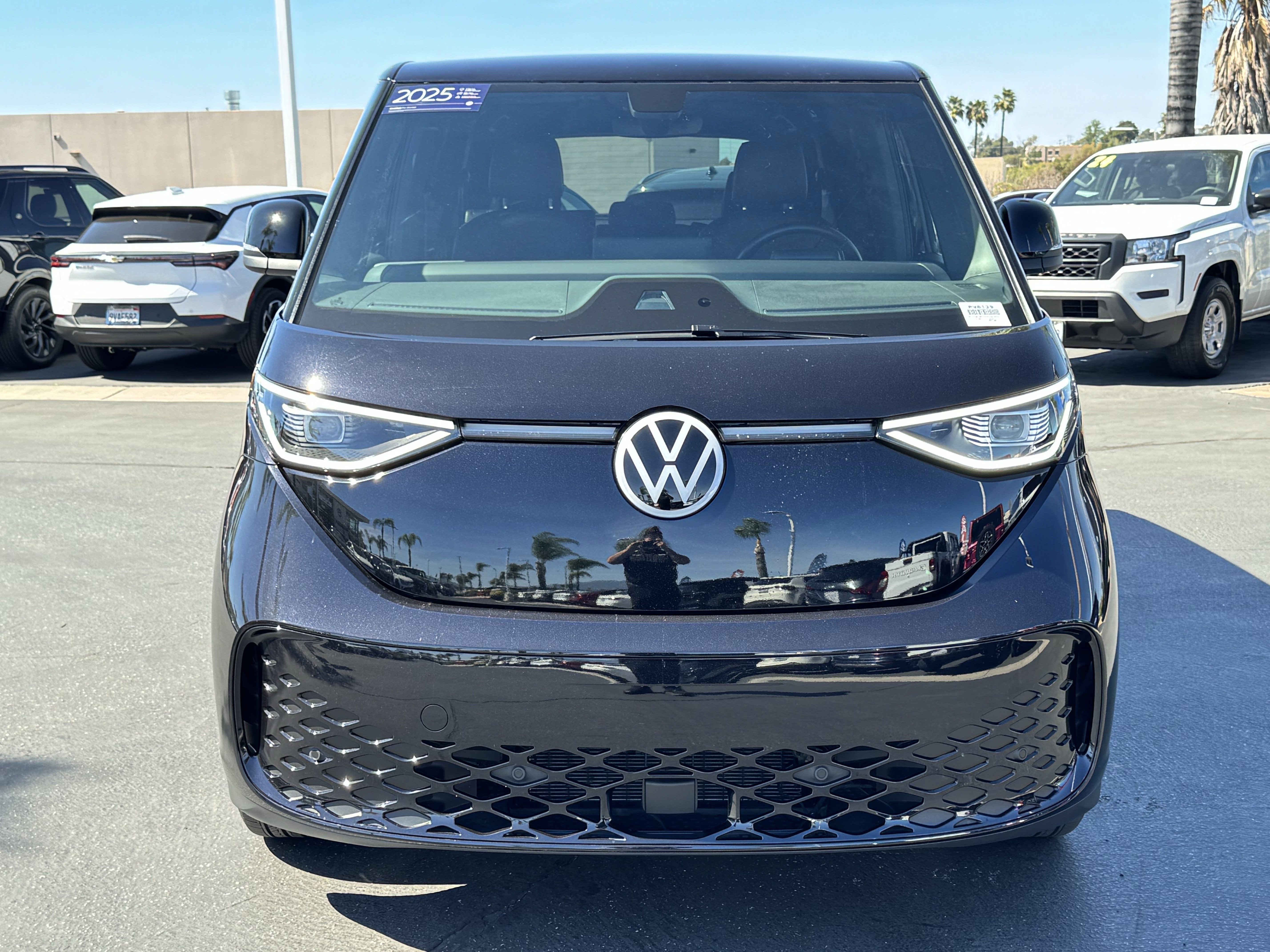 Used 2025 Volkswagen ID. Buzz Pro S image 3