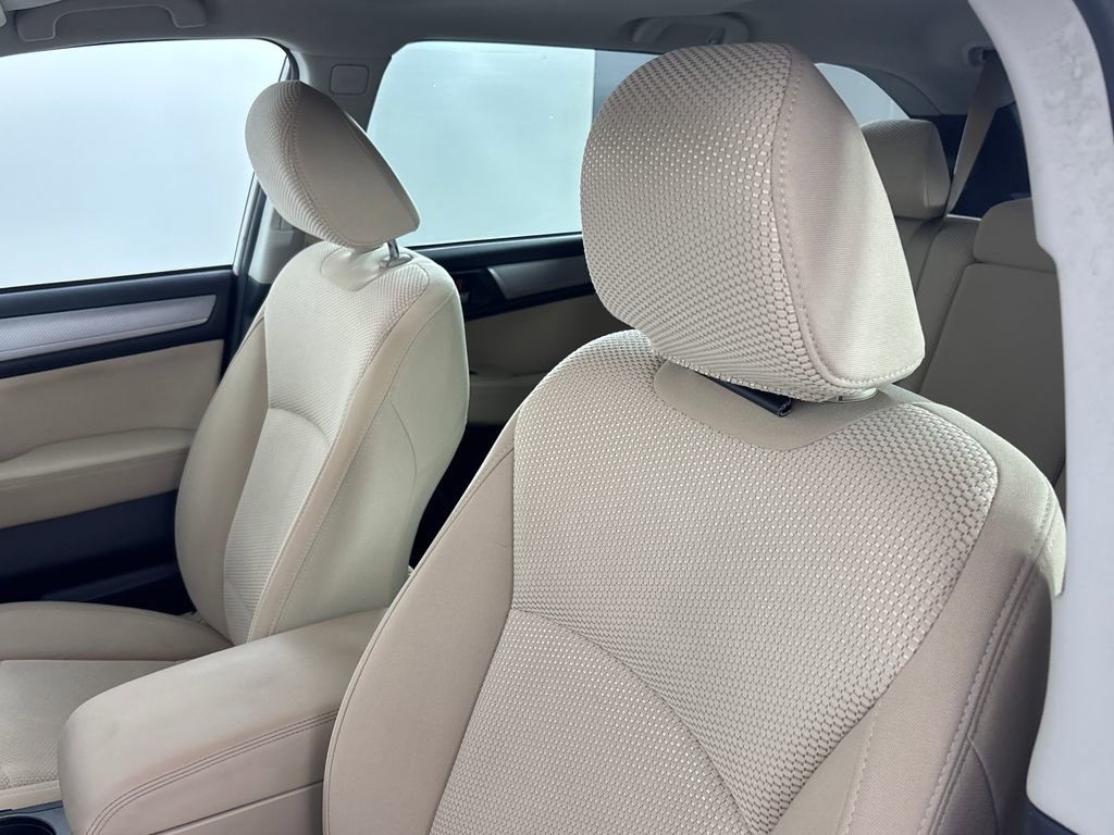Used 2017 Subaru Outback 2.5i Premium image 10