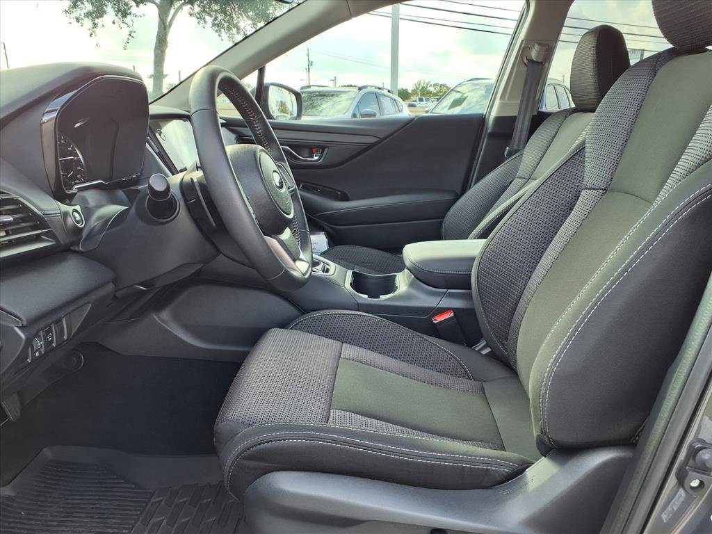 Certified 2025 Subaru Outback Premium w/ Popular Package #1A image 3