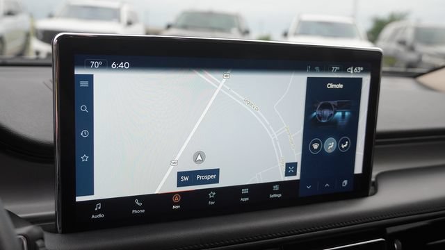Used 2023 Lincoln Nautilus FWD w/ Premium Package image 23