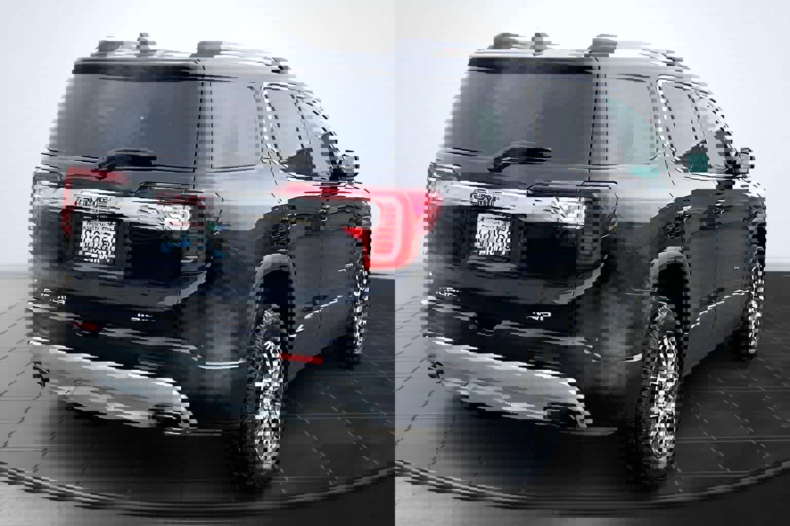 Used 2023 GMC Acadia SLE w/ Driver Convenience Package image 23