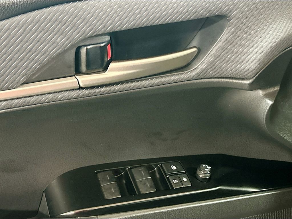Used 2025 Toyota Camry SE w/ Multimedia Upgrade Package FWD image 15