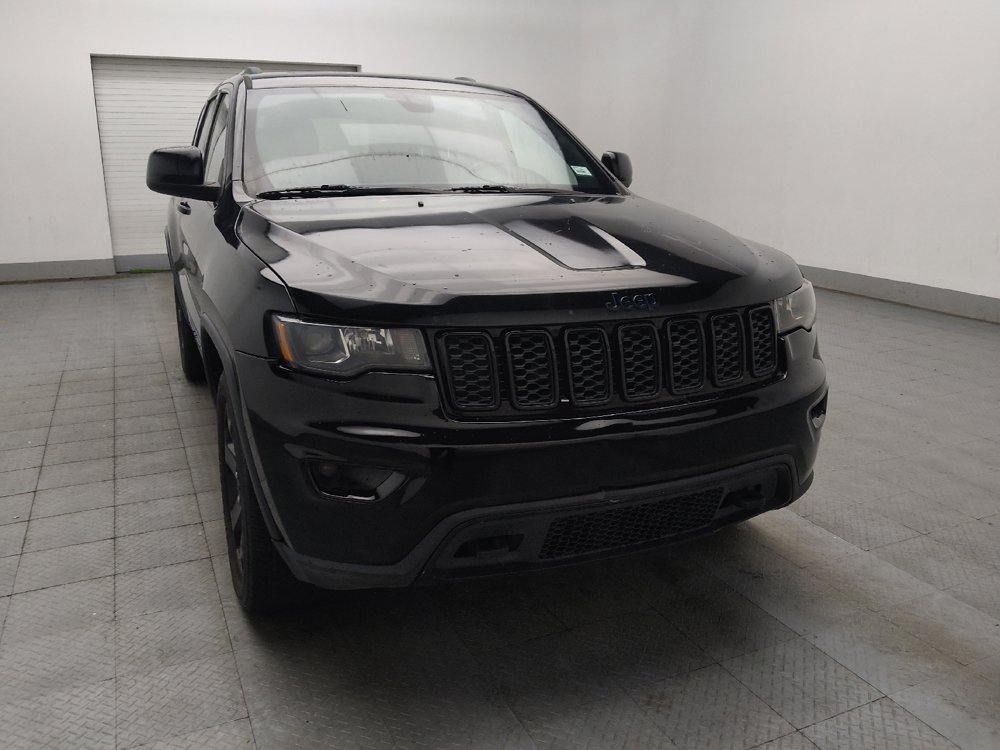 Used 2018 Jeep Grand Cherokee Laredo AWD/4WD image 13