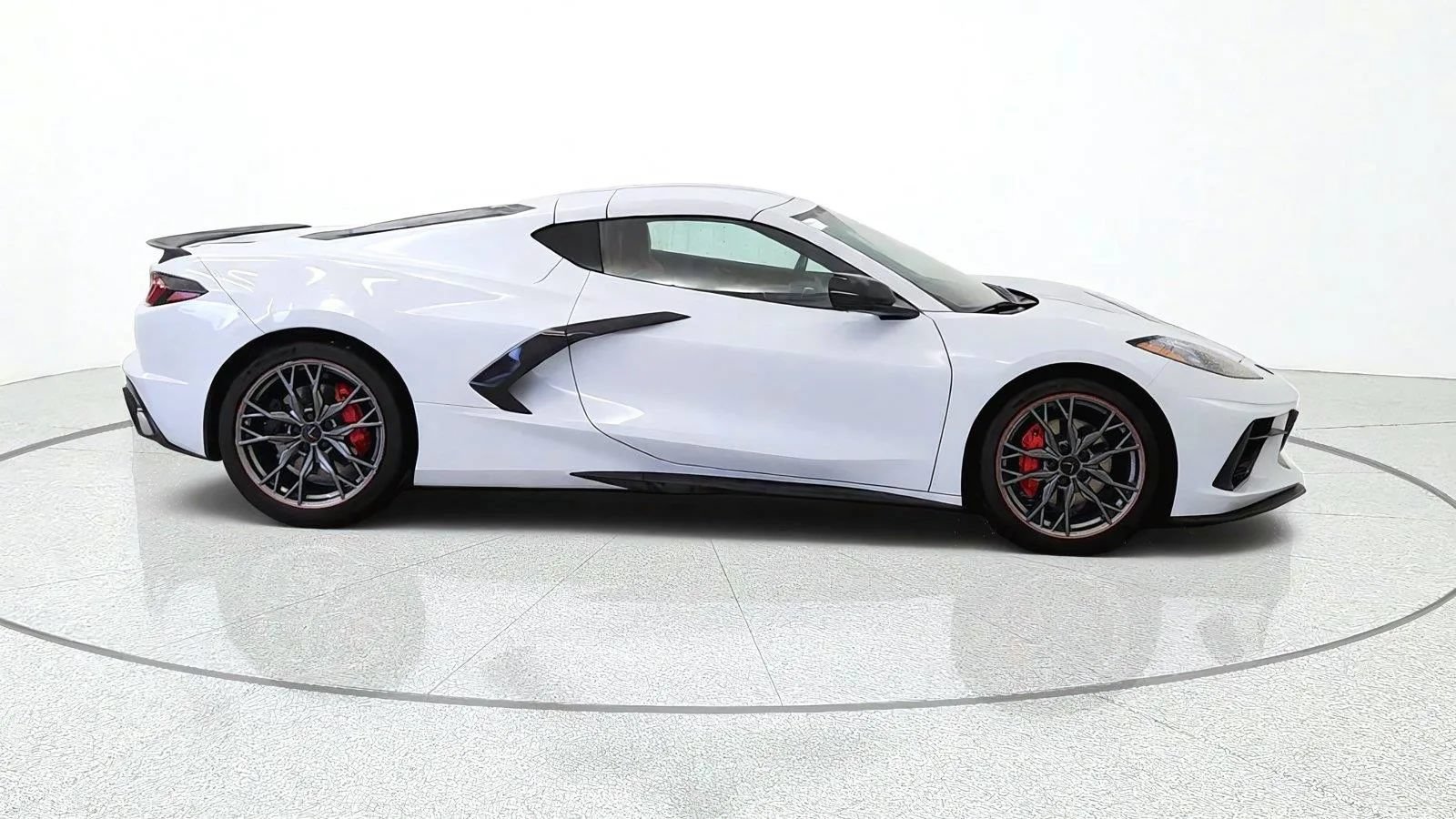 Used 2024 Chevrolet Corvette Stingray Preferred Cpe w/ Battery Protection Package RWD image 10