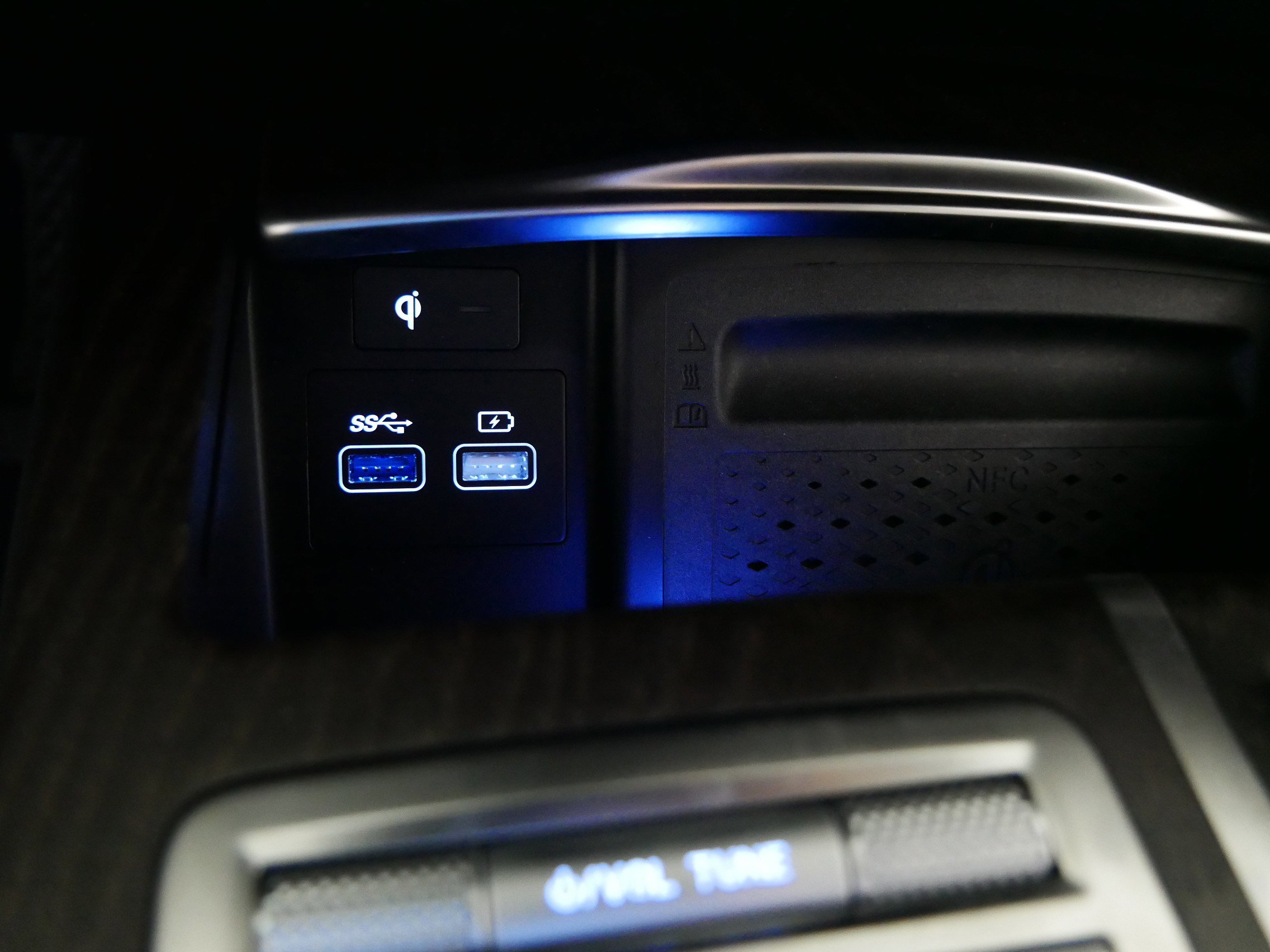 Used 2024 Genesis G80 w/ Prestige Package image 32