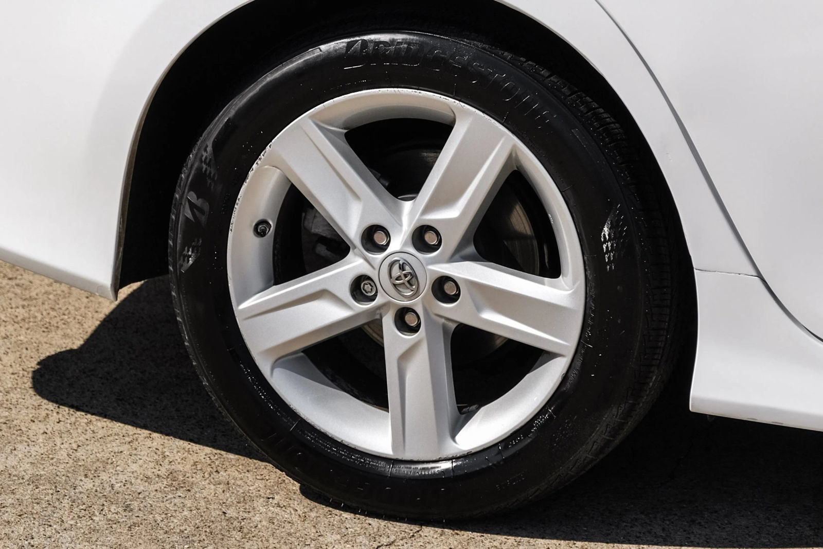 Used 2014 Toyota Camry SE FWD image 53