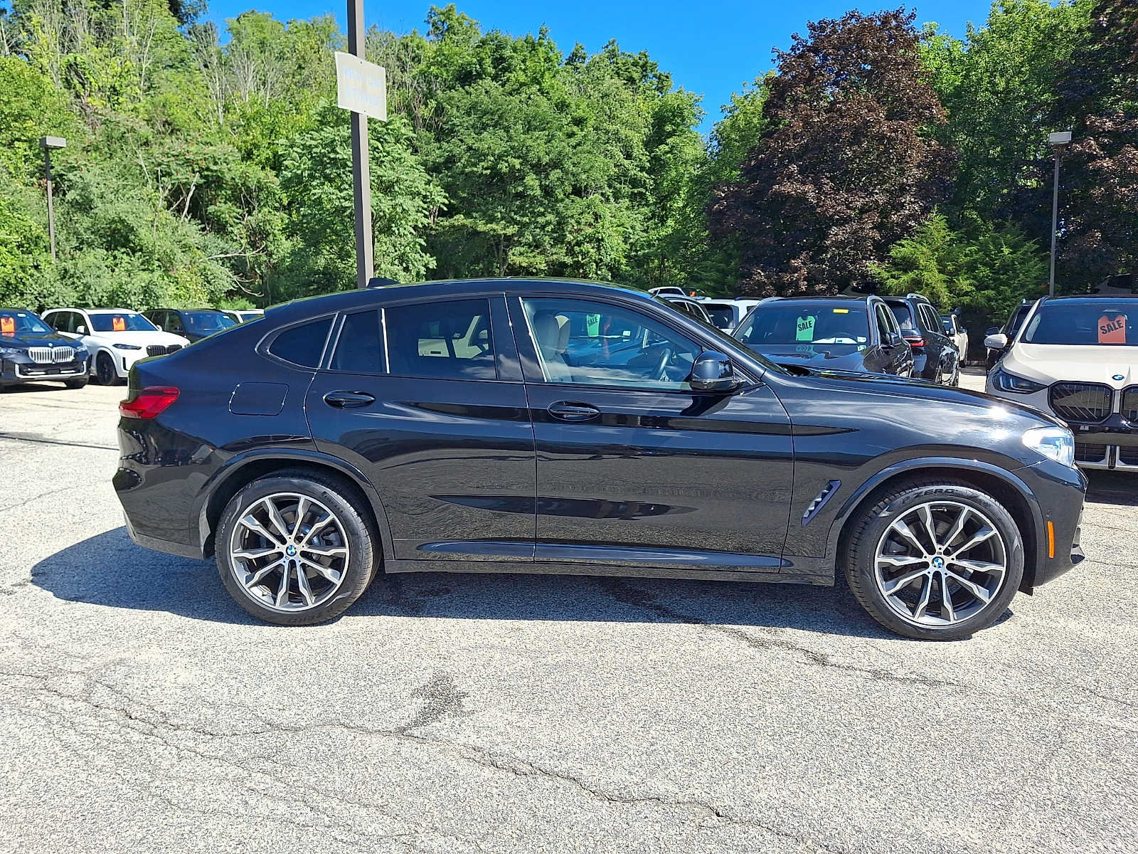 Used 2020 BMW X4 xDrive30i w/ M Sport Package 2 AWD/4WD image 7
