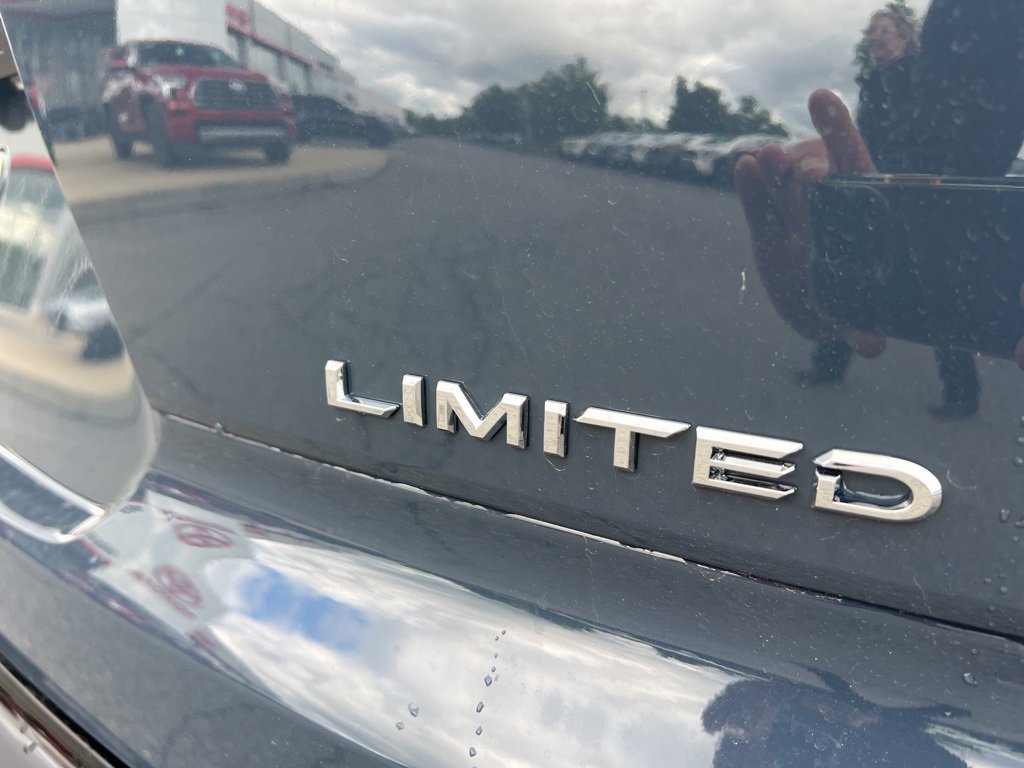 New 2025 Toyota Crown Signia image 14