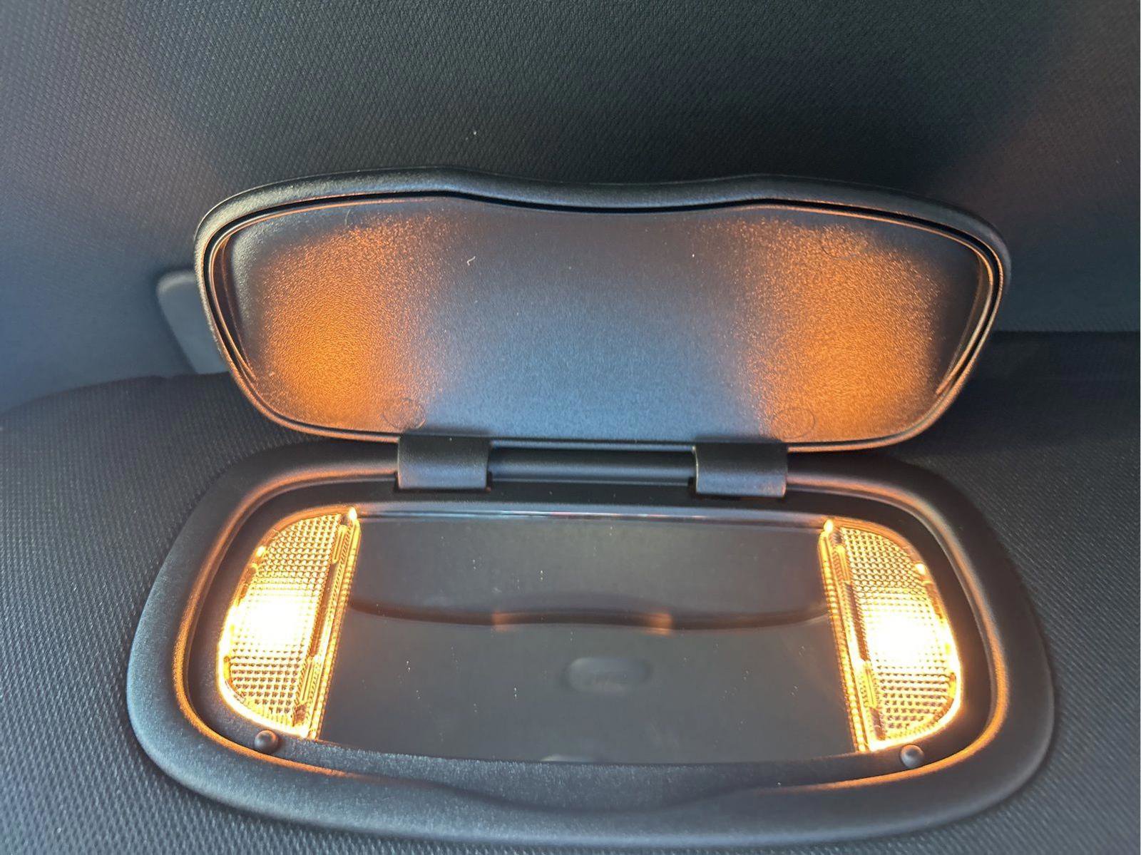 New 2026 Chrysler Voyager LX image 21