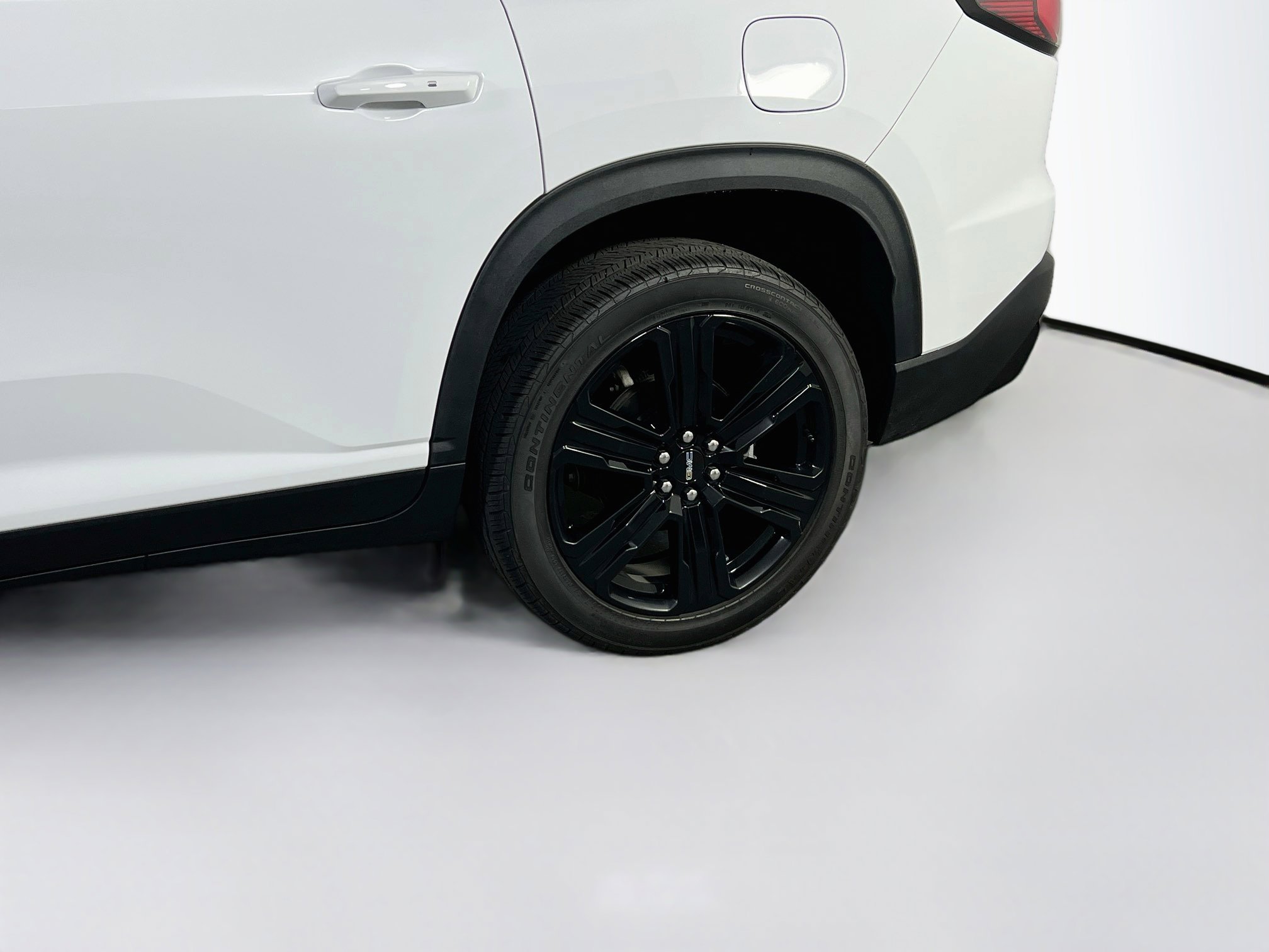 Used 2024 GMC Acadia Elevation w/ Black Edition AWD/4WD image 32