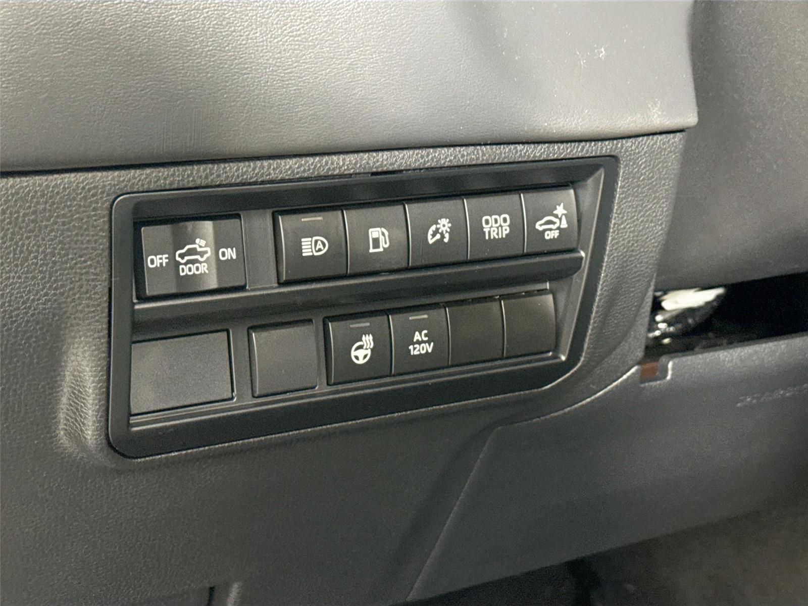 Used 2024 Toyota Tundra Platinum image 16