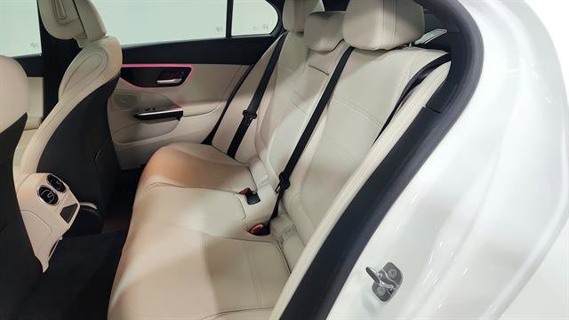 Used 2024 Mercedes-Benz C 300 4MATIC Sedan image 21