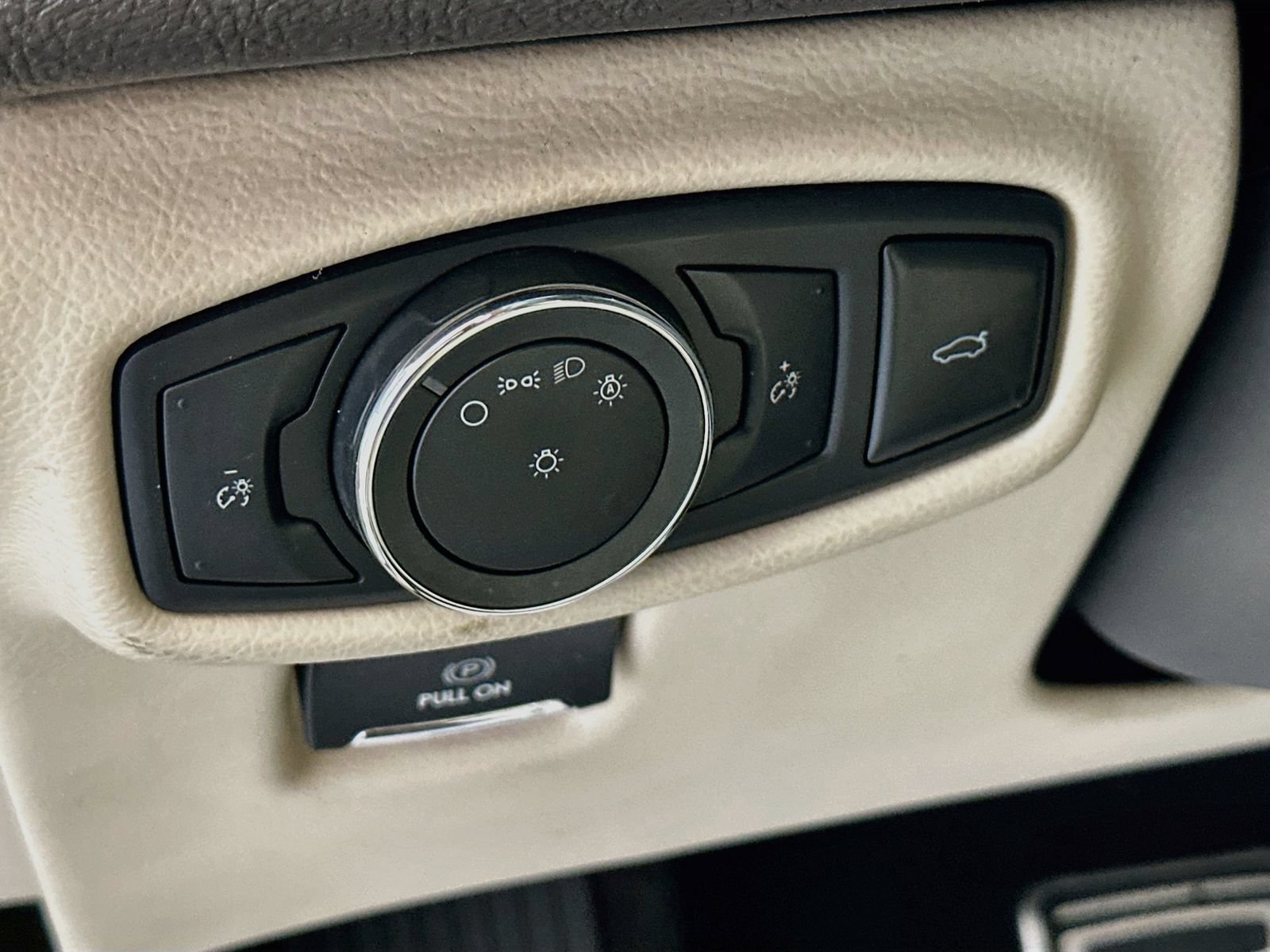 Used 2019 Lincoln MKZ Reserve w/ Reserve Plus Package FWD image 10
