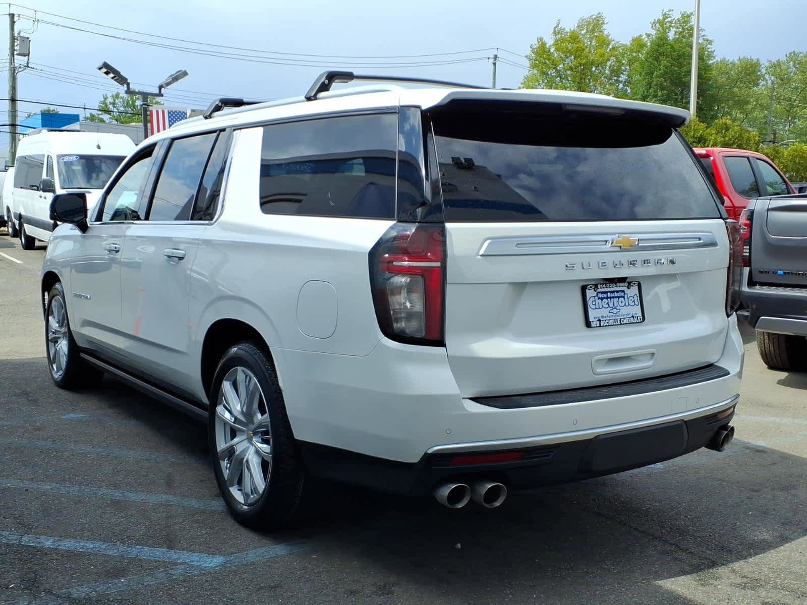 Used 2023 Chevrolet Suburban High Country AWD/4WD image 4