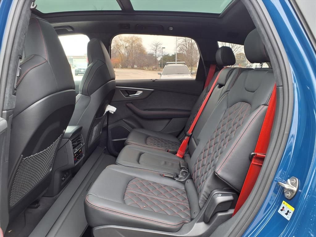 New 2026 Audi SQ7 Prestige AWD/4WD image 20