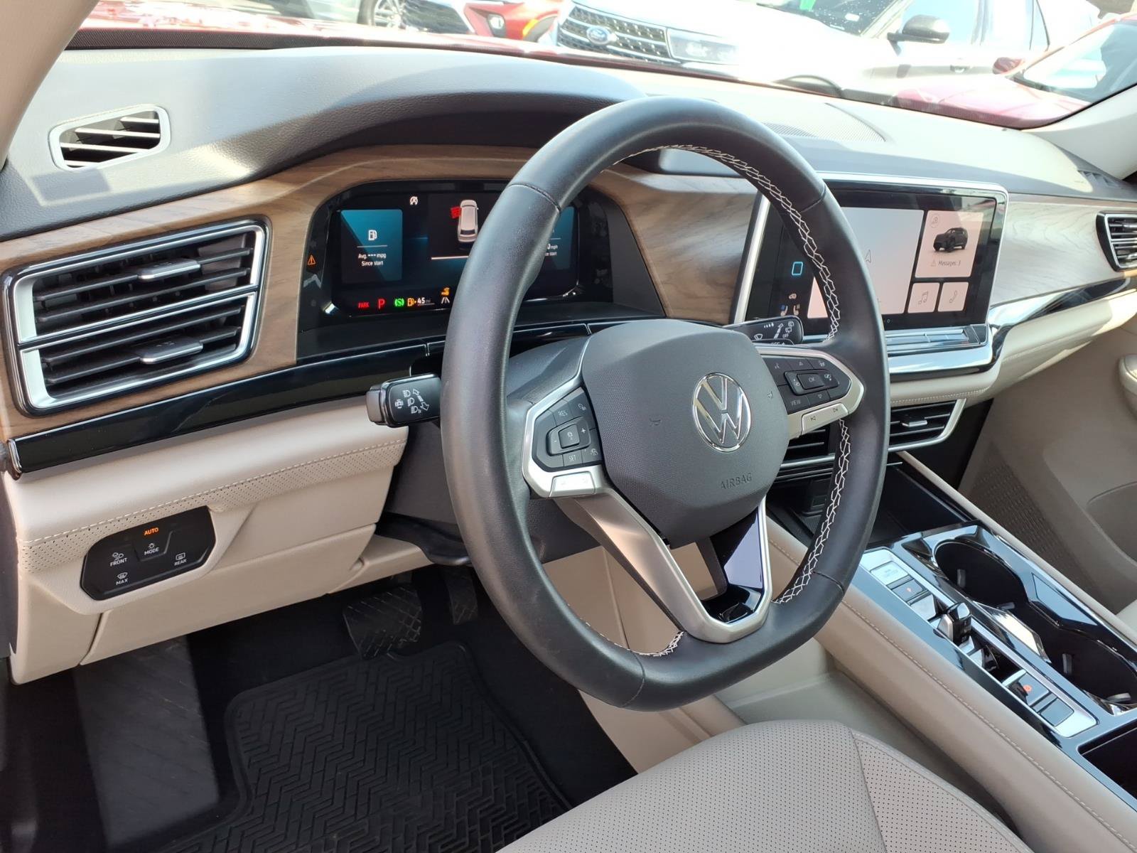 Used 2025 Volkswagen Atlas SE FWD image 8