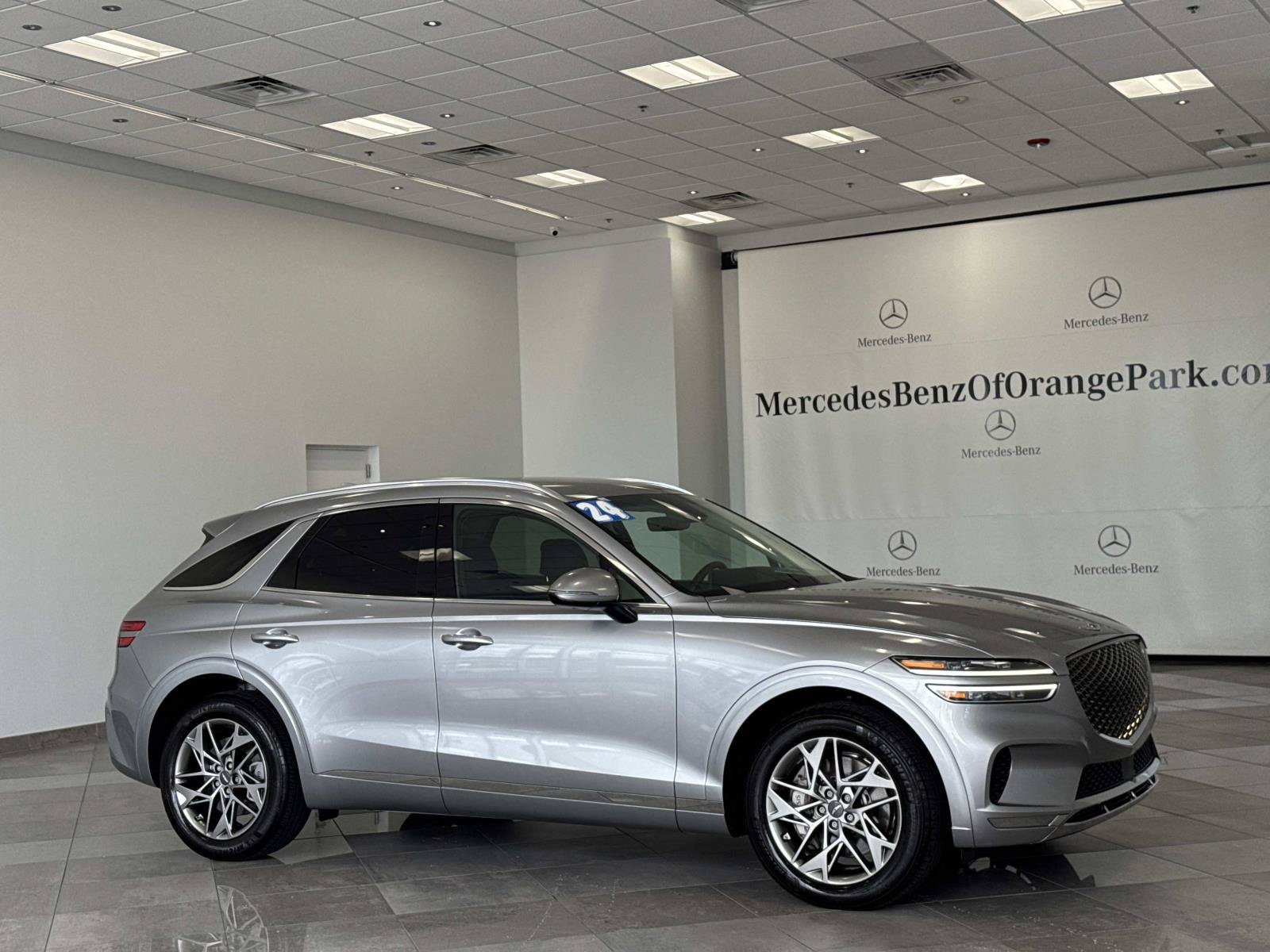 Used 2024 Genesis GV70 2.5T AWD/4WD image 2