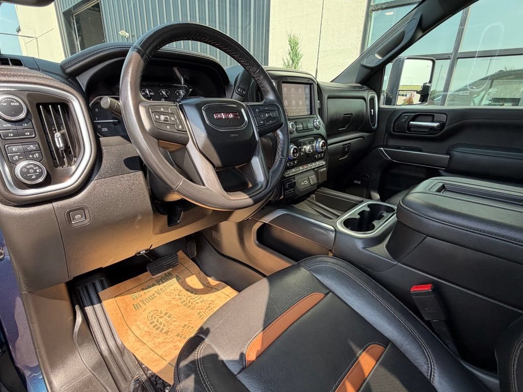 Used 2022 GMC Sierra 2500 AT4 w/ AT4 Preferred Package AWD/4WD image 11