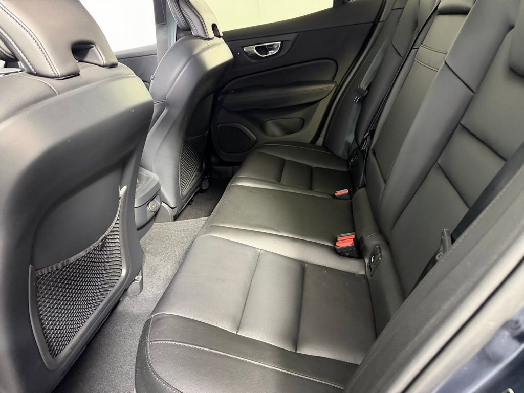 Used 2025 Volvo S60 B5 Core image 27