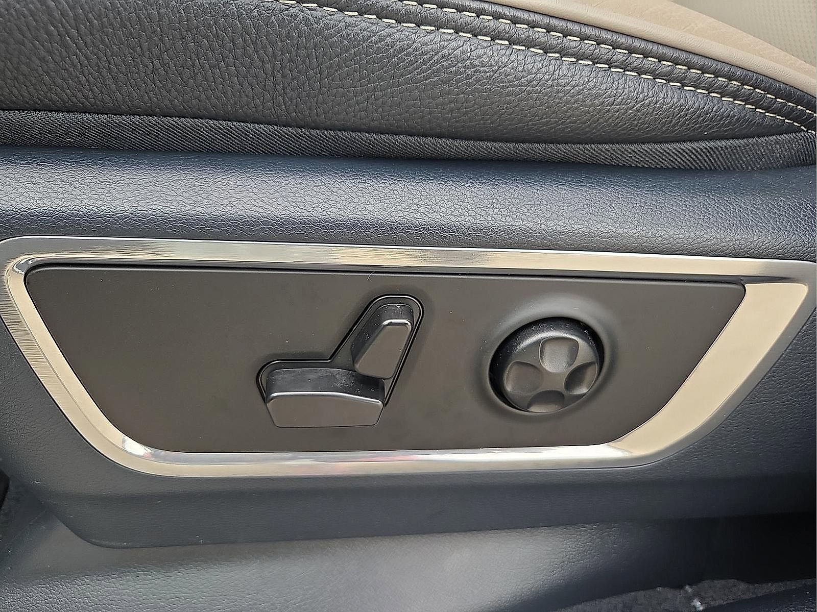 Used 2023 RAM 1500 Limited AWD/4WD image 15