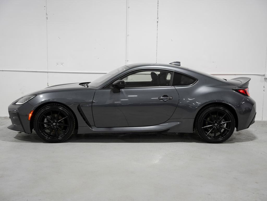 Used 2024 Toyota GR86 Premium image 2