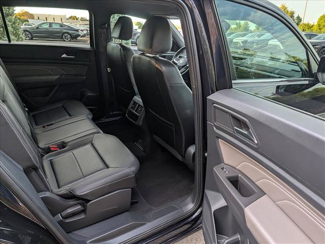 Used 2023 Volkswagen Atlas Cross Sport SE AWD/4WD image 15