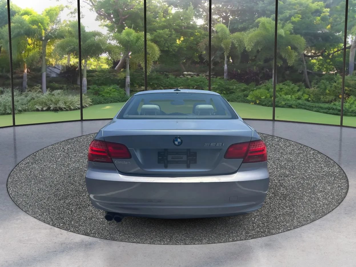 Used 2011 BMW 328i xDrive Coupe AWD/4WD image 6