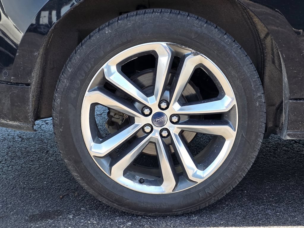 Used 2017 Ford Edge Sport w/ Equipment Group 401A AWD/4WD image 5