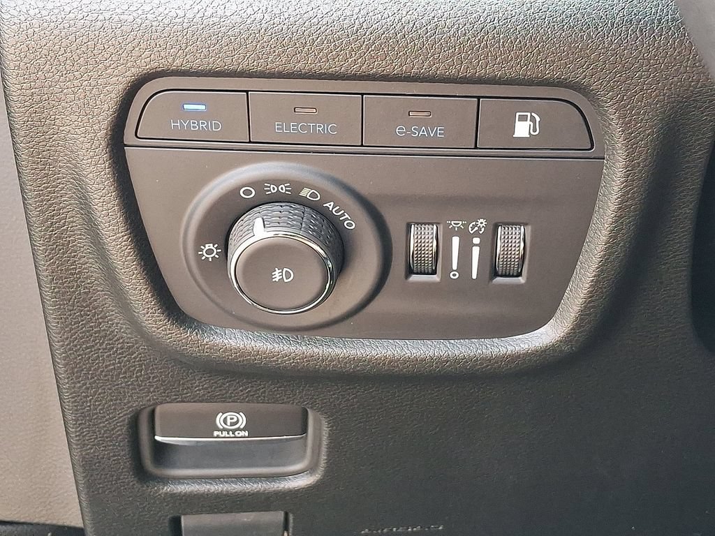 Used 2023 Jeep Grand Cherokee 4WD 4xe image 26
