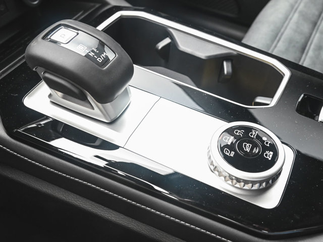 New 2025 Mitsubishi Outlander SE image 26