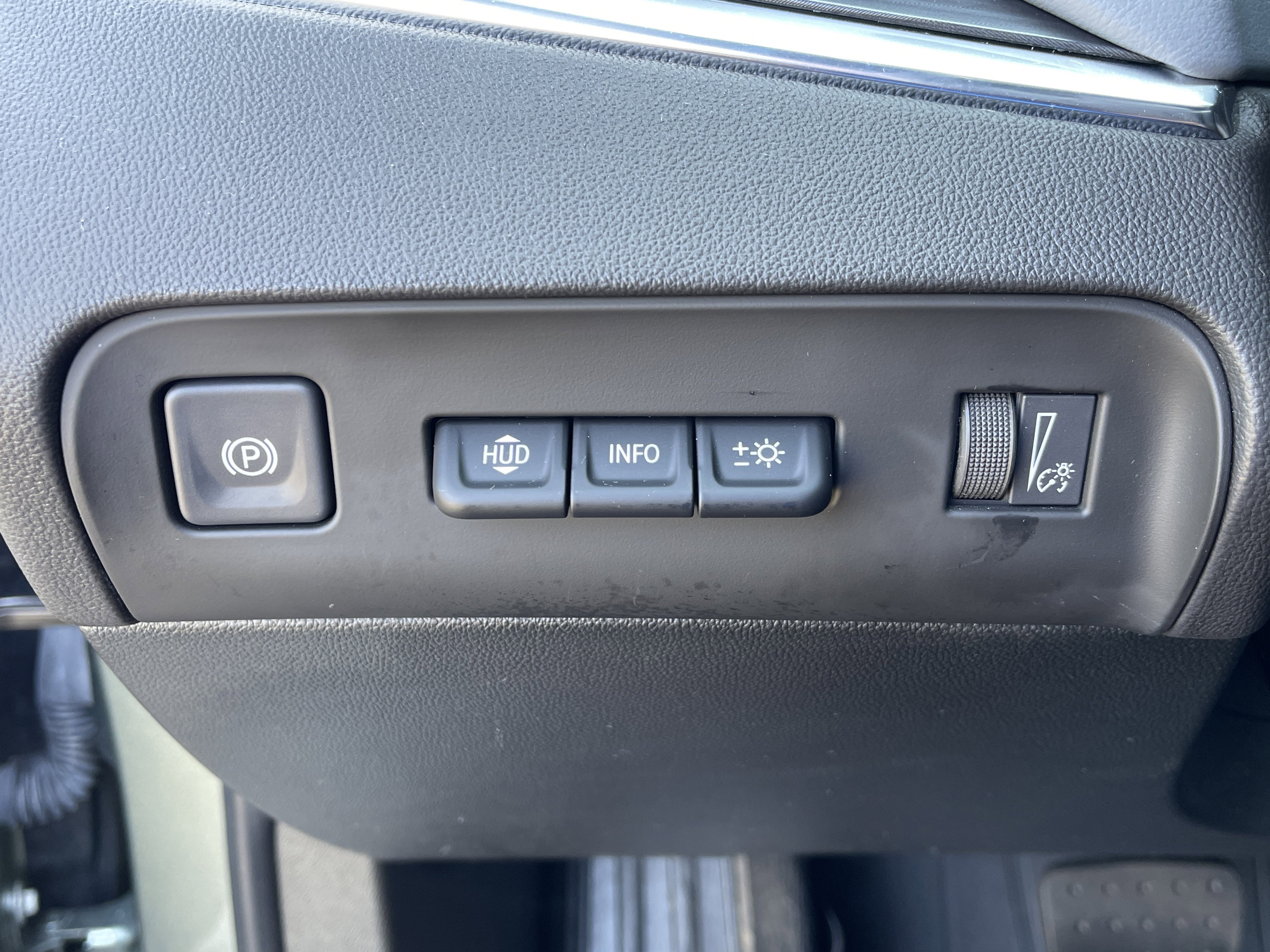 Used 2023 Buick Enclave Premium w/ LPO, Floor Liner Package image 20