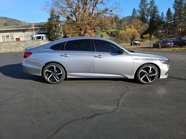 Used 2022 Honda Accord Sport image 2