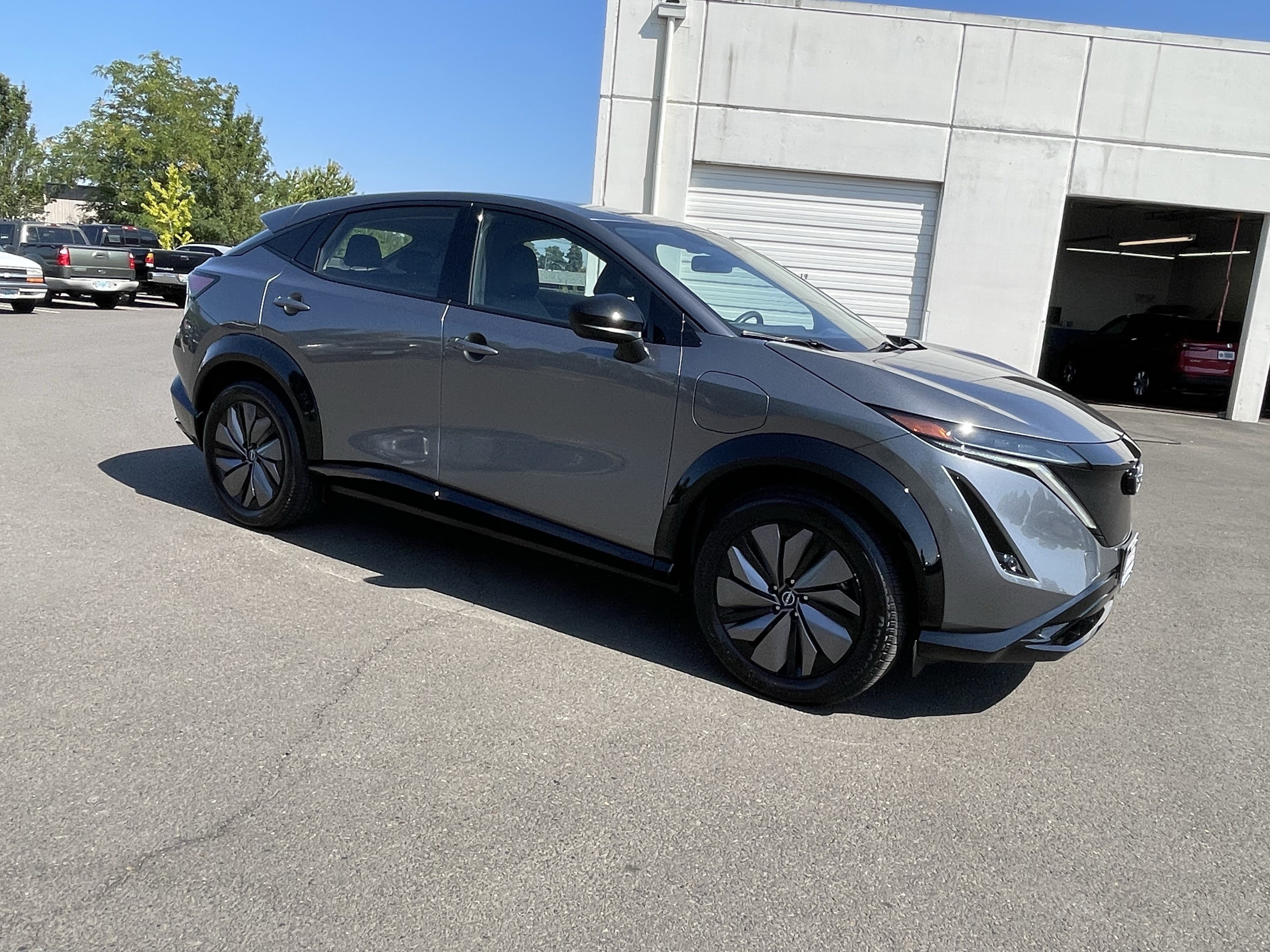 Used 2024 Nissan Ariya AWD image 7