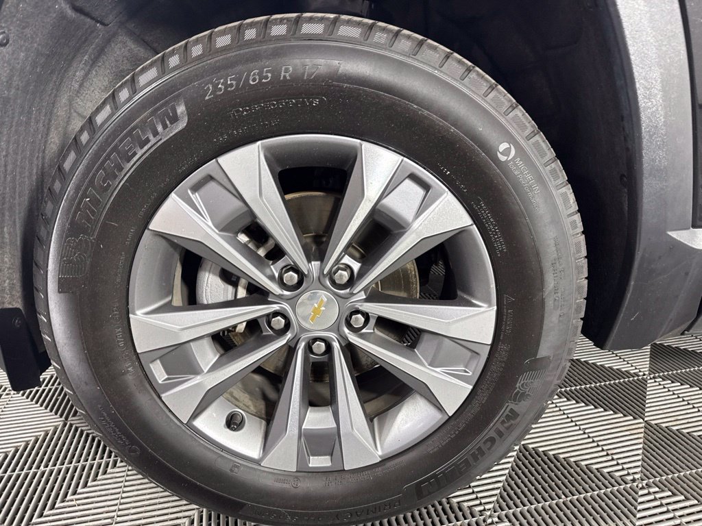 Used 2025 Chevrolet Equinox LT AWD/4WD image 12
