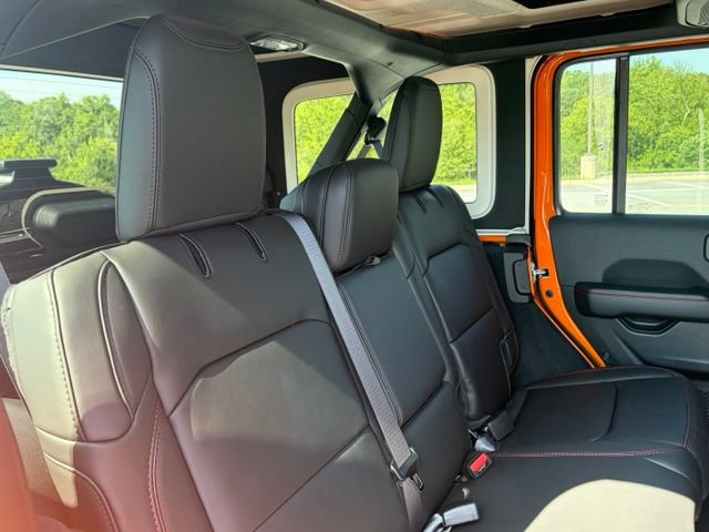 New 2026 Jeep Wrangler Unlimited Rubicon w/ Safety Group AWD/4WD image 34