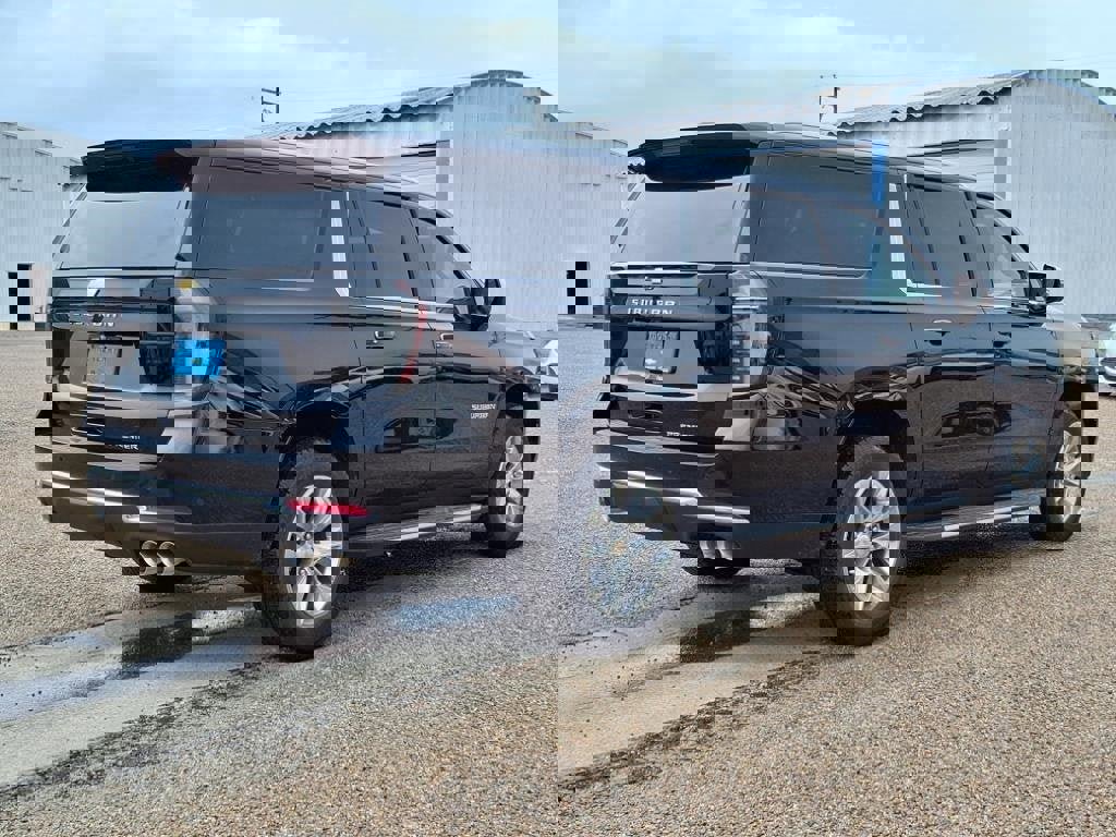 New 2025 Chevrolet Suburban Premier image 4