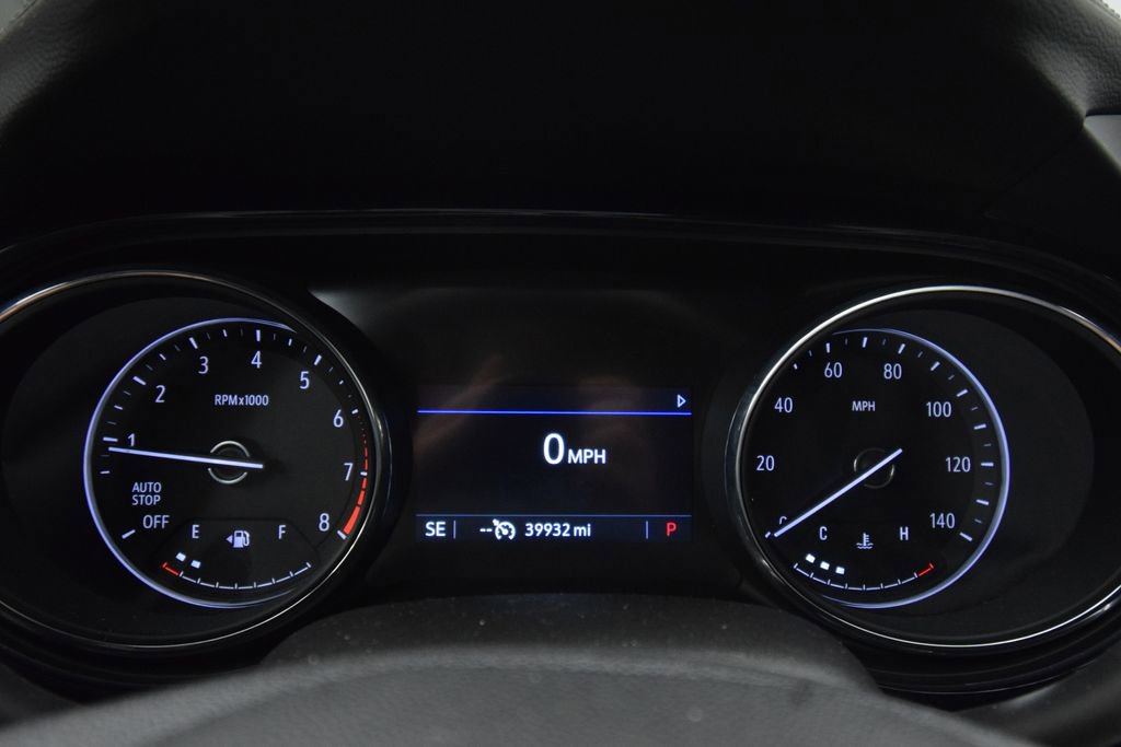 Used 2022 Buick Encore GX Preferred w/ Sport Touring Package FWD image 18